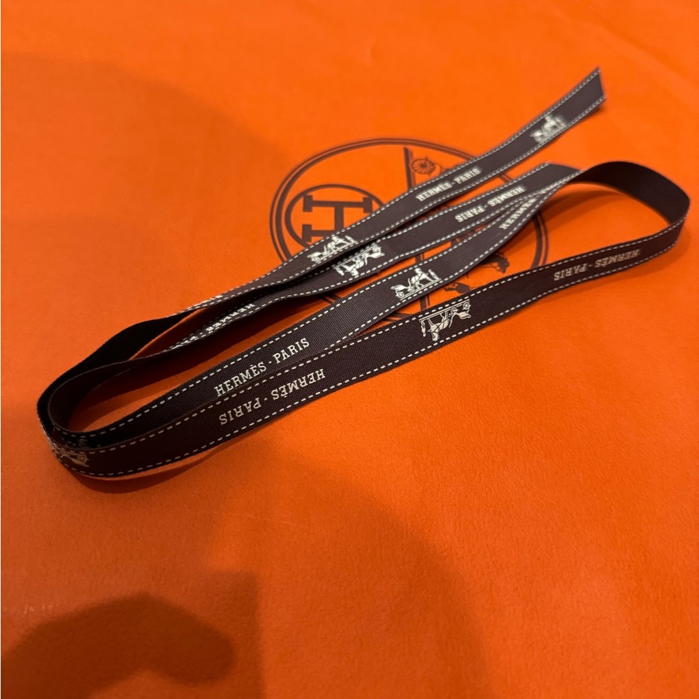 Hermes original ribbon, 77” long. - Picture 3 of 3